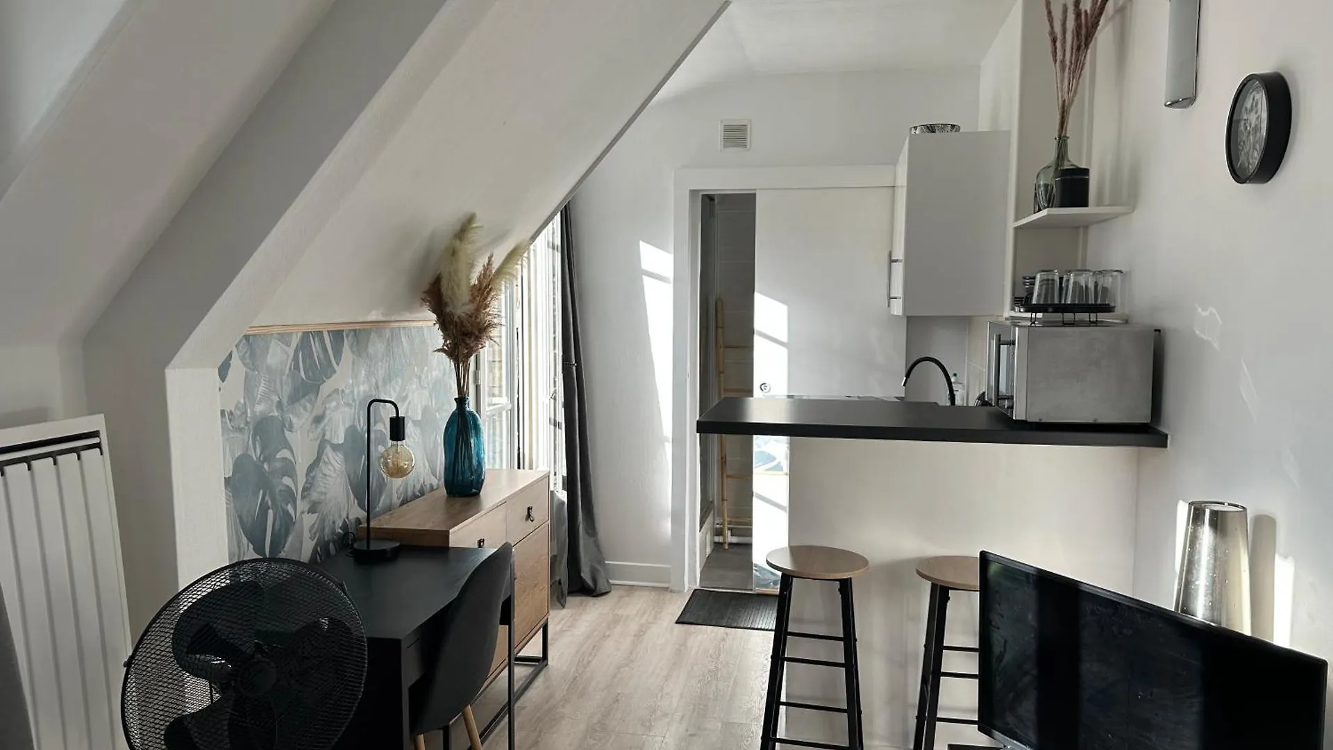 Tiparis Apartment
